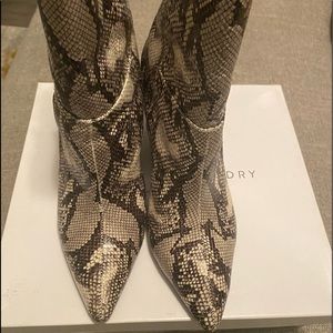 Snake print Boots
